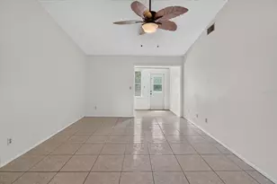 3178 Cloverplace Dr, Palm Harbor, FL 34684 - Photo 9
