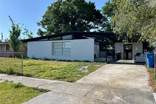 7615 Lavender Ln, Tampa, FL 33619 - Photo 17
