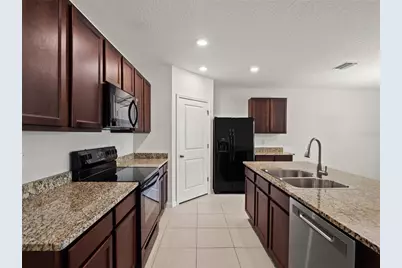 30480 Summer Sun Loop, Wesley Chapel, FL 33545 - Photo 11