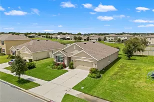 30480 Summer Sun Loop, Wesley Chapel, FL 33545 - Photo 5