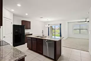 30480 Summer Sun Loop, Wesley Chapel, FL 33545 - Photo 15