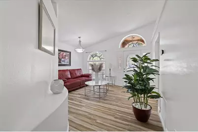 8712 Fountain Avenue, Tampa, FL 33615 - Photo 11