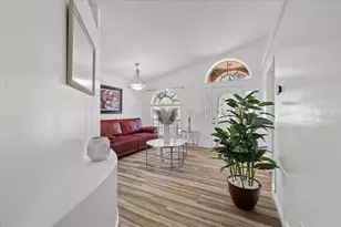 8712 Fountain Ave, Tampa, FL 33615 - Photo 11