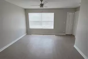 4704 Walden Cir, Orlando, FL 32811 - Photo 5