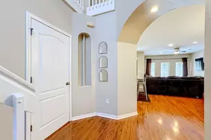 13108 Logan Captiva Ln, Gibsonton, FL 33534 - Photo 5
