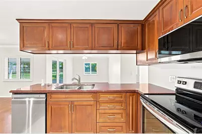 2581 Columbus Way S, Saint Petersburg, FL 33712 - Photo 13