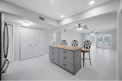 2258 World Parkway Boulevard W #40, Clearwater, FL 33763 - Photo 3