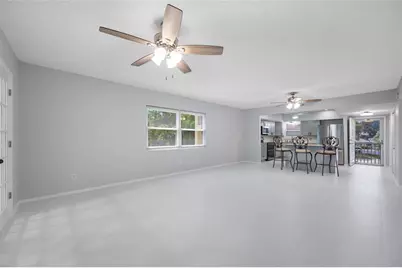 2258 World Parkway Boulevard W #40, Clearwater, FL 33763 - Photo 11