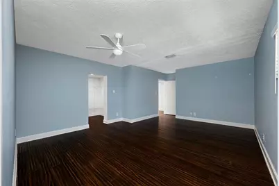2121 W Farwell Drive, Tampa, FL 33603 - Photo 27