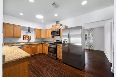 2121 W Farwell Drive, Tampa, FL 33603 - Photo 17