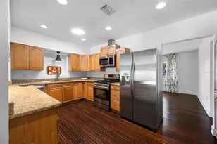 2121 W Farwell Dr, Tampa, FL 33603 - Photo 17