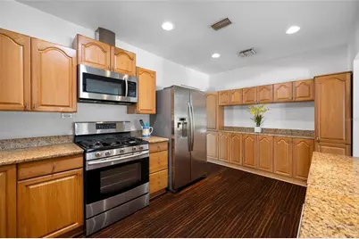 2121 W Farwell Drive, Tampa, FL 33603 - Photo 15