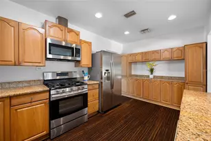 2121 W Farwell Dr, Tampa, FL 33603 - Photo 15