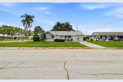 702 Thunderbird Avenue, Sun City Center, FL 33573 - Photo 3