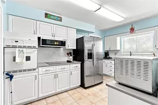702 Thunderbird Ave, Sun City Center, FL 33573 - Photo 27