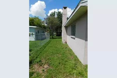 1400 57th Avenue N, Saint Petersburg, FL 33703 - Photo 25