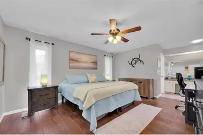 207 Amesbury Circle, Sun City Center, FL 33573 - Photo 25