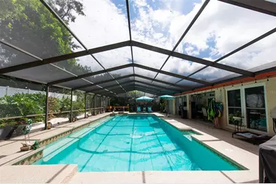 207 Amesbury Circle, Sun City Center, FL 33573 - Photo 3