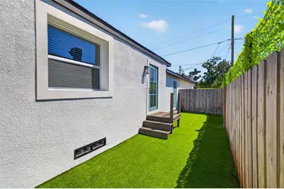 1020 49th Street S, Saint Petersburg, FL 33707 - Photo 17
