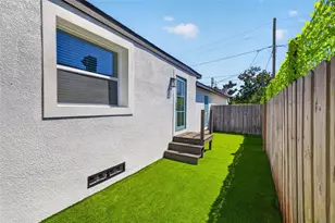 1020 49th St S, Saint Petersburg, FL 33707 - Photo 17