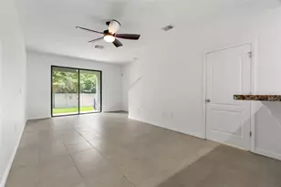 5179 Bay Isle Cir, Clearwater, FL 33760 - Photo 9