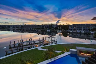 206 6th St E, Tierra Verde, FL 33715 - Photo 87