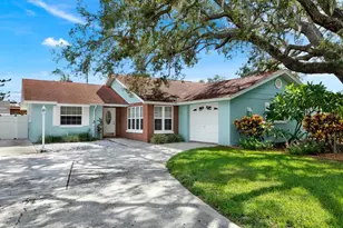 1601 Avoca Dr, Tarpon Springs, FL 34689 - Photo 1