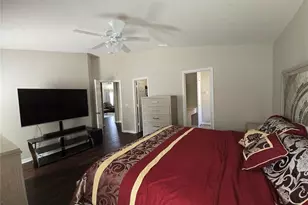 11422 Mountain Bay Dr, Riverview, FL 33569 - Photo 9
