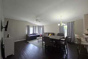 11422 Mountain Bay Dr, Riverview, FL 33569 - Photo 5