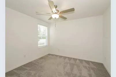 36590 Garden Wall Way, Zephyrhills, FL 33541 - Photo 13