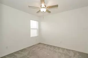 36590 Garden Wall Wy, Zephyrhills, FL 33541 - Photo 31