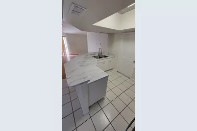 701 E Orchid Avenue, Tampa, FL 33612 - Photo 7