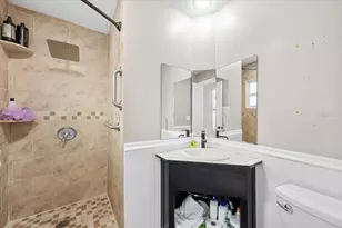 490 E Lake Dr, Largo, FL 33771 - Photo 19