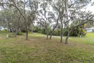 9446 Gray Fox Dr, Weeki Wachee, FL 34613 - Photo 21