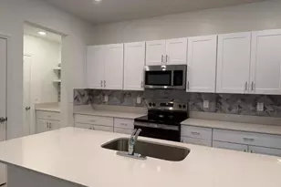 36206 Obsidian Ln, Zephyrhills, FL 33541 - Photo 5