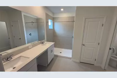 36206 Obsidian Lane, Zephyrhills, FL 33541 - Photo 19