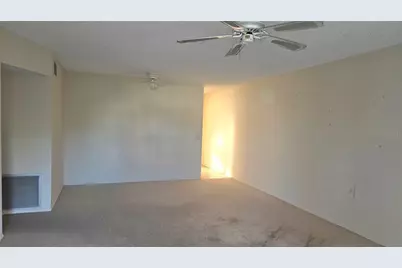 2402 Ecuadorian Way #48, Clearwater, FL 33763 - Photo 5