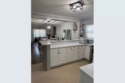 16008 Sagebrush Road, Tampa, FL 33618 - Photo 7