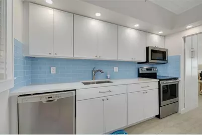 865 S Gulfview Boulevard #109, Clearwater Beach, FL 33767 - Photo 5