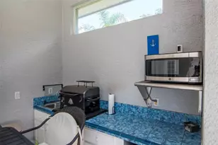 10017 Kingshyre Way, Tampa, FL 33647 - Photo 33