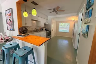 2401 Quincy St S, Saint Petersburg, FL 33711 - Photo 9