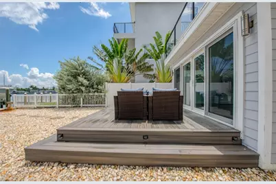 300 Bay Plz, Treasure Island, FL 33706 - Photo 55