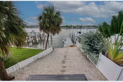 300 Bay Plz, Treasure Island, FL 33706 - Photo 61