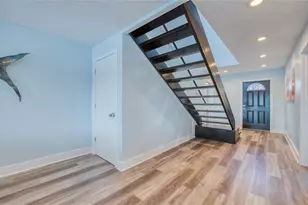 300 Bay Plaza, Treasure Island, FL 33706 - Photo 9