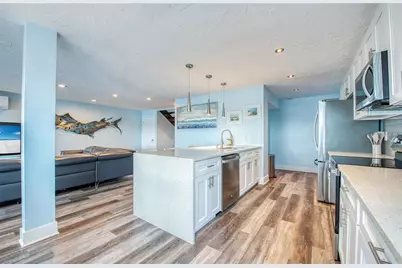 300 Bay Plz, Treasure Island, FL 33706 - Photo 23