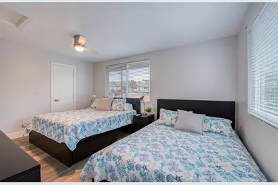 300 Bay Plz, Treasure Island, FL 33706 - Photo 47