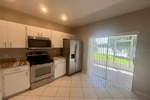 12356 Berkeley Square Dr, Tampa, FL 33626 - Photo 7