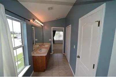 2328 Tanbark Ridge Place, Plant City, FL 33563 - Photo 17
