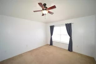 2328 Tanbark Ridge Pl, Plant City, FL 33563 - Photo 15