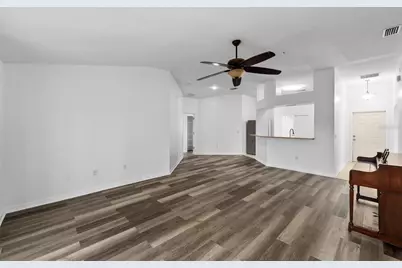 3609 Trapnell Grove Loop, Plant City, FL 33567 - Photo 5